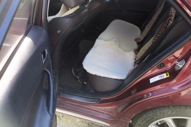 Used Toyota Reiz 2013 2.5V Supreme Edition Left Rear Seat