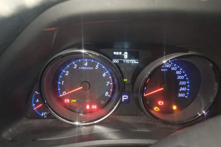 Used Toyota Reiz 2013 2.5V Shangrui Edition Odometer Close Up