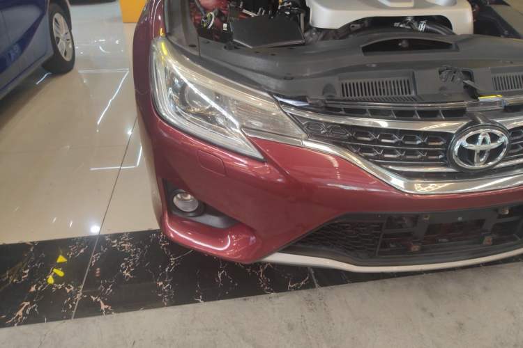 Used Toyota Reiz 2013 2.5S Elite Edition Right Front Headlight