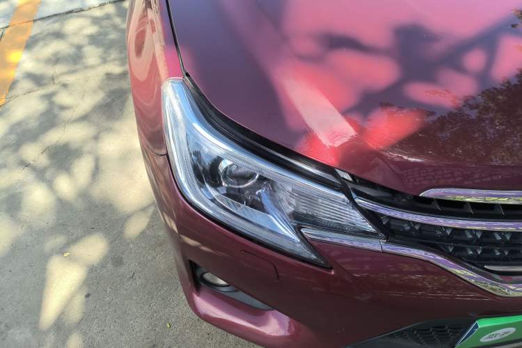 Used Toyota Reiz 2013 2.5V Shangrui Edition Right Front Headlight