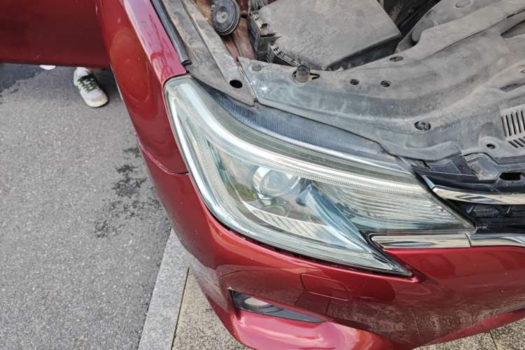 Used Toyota Reiz 2013 2.5V Elite Edition Right Front Headlight