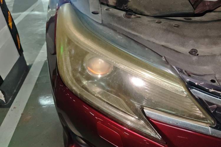 Used Toyota Reiz 2013 2.5V Elite Edition Right Front Headlight
