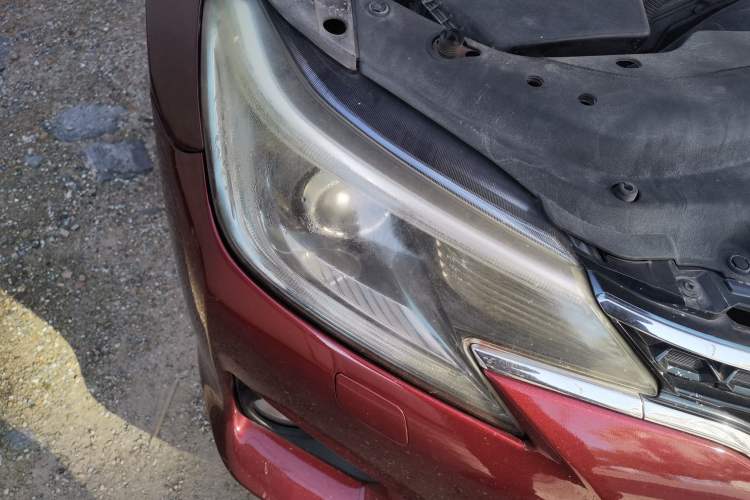 Used Toyota Reiz 2013 2.5V Supreme Edition Right Front Headlight