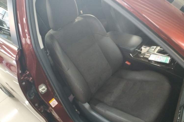 Used Toyota Reiz 2013 2.5V Shangrui Edition Right Front Seat