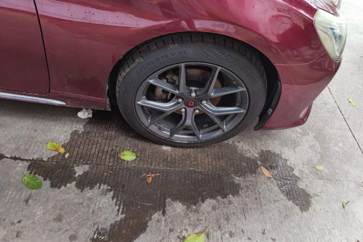 Used Toyota Reiz 2013 2.5V Shangrui Edition Right Front Wheel Hub