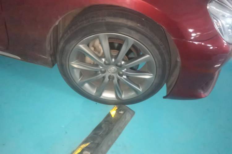 Used Toyota Reiz 2013 2.5V Shangrui Edition Right Front Wheel Hub