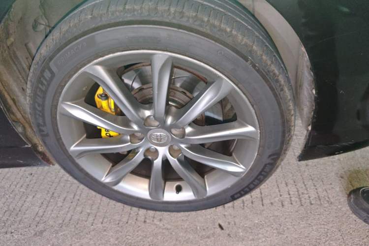 Used Toyota Reiz 2013 2.5V Shangrui Edition Right Front Wheel Hub