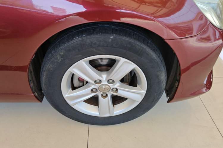 Used Toyota Reiz 2013 2.5S Elite Edition Right Front Wheel Hub