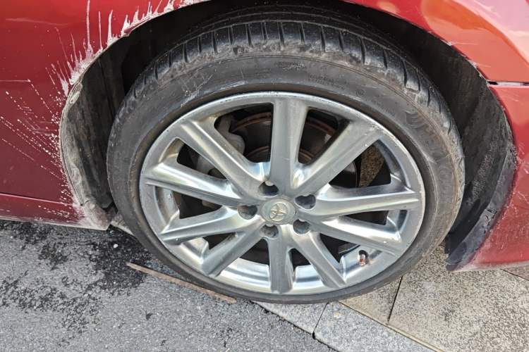 Used Toyota Reiz 2013 2.5V Elite Edition Right Front Wheel Hub