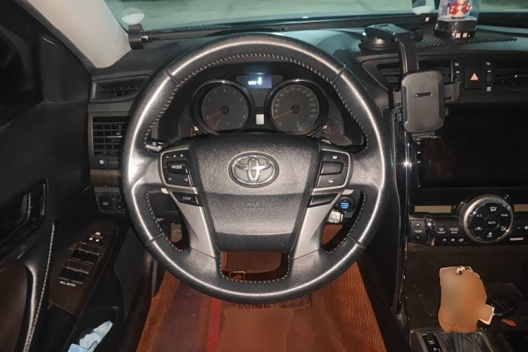 Used Toyota Reiz 2013 2.5V Supreme Edition Steering Wheel