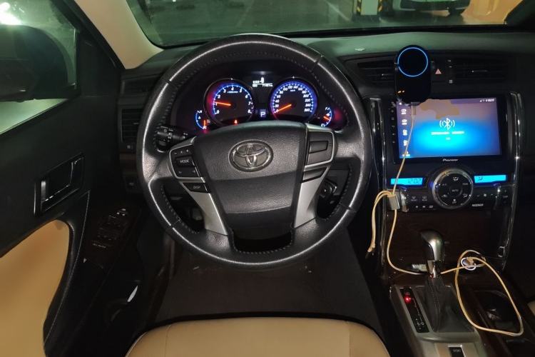 Used Toyota Reiz 2013 2.5V Elite Edition Steering Wheel