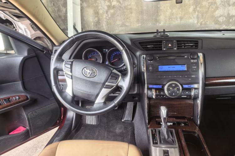 Used Toyota Reiz 2013 2.5V Elite Edition Steering Wheel