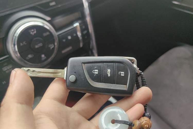 Used Toyota Reiz 2013 2.5V Shangrui Edition Vehicle Key