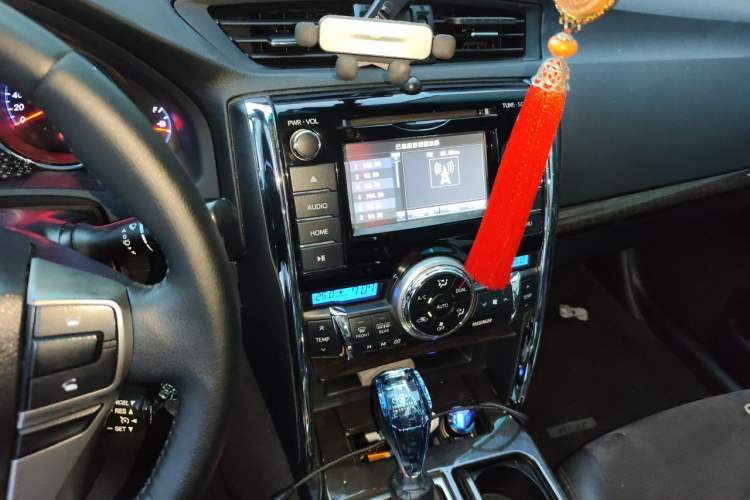Used Toyota Reiz 2013 2.5V Shangrui Edition Audio And AC Panel