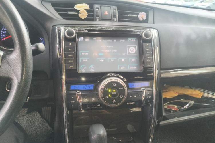 Used Toyota Reiz 2013 2.5S Elite Edition Audio And AC Panel