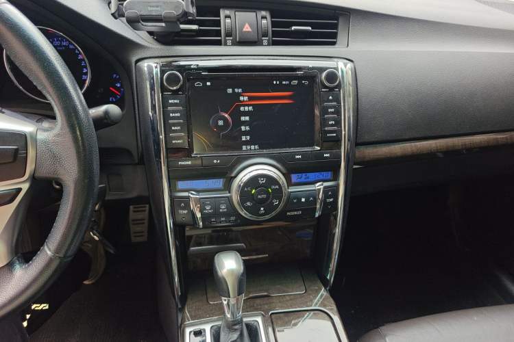 Used Toyota Reiz 2013 2.5V Elite Edition Audio And AC Panel