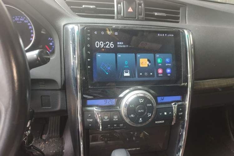 Used Toyota Reiz 2013 2.5S Elite Edition Audio And AC Panel