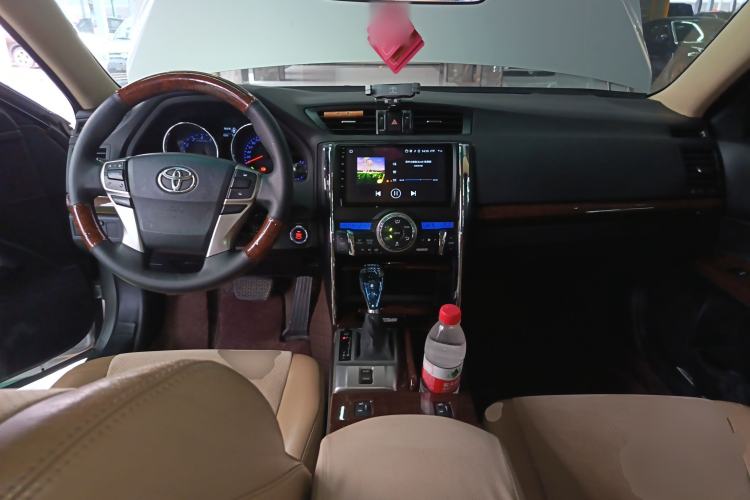 Used Toyota Reiz 2013 2.5V Shangrui Edition Center Console