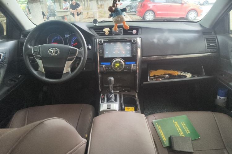 Used Toyota Reiz 2013 2.5S Elite Edition Center Console