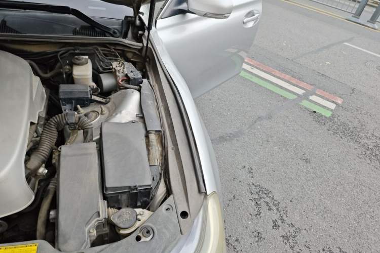 Used Toyota Reiz 2013 2.5V Shangrui Edition Engine Bay Left