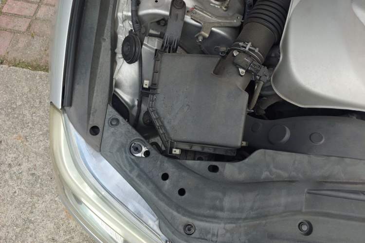 Used Toyota Reiz 2013 2.5V Elite Edition Engine Bay Right
