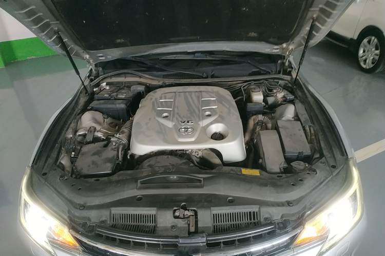 Used Toyota Reiz 2013 2.5V Shangrui Edition Engine Bay