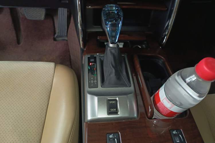 Used Toyota Reiz 2013 2.5V Shangrui Edition Gear Lever