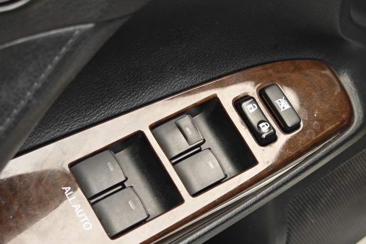 Used Toyota Reiz 2013 2.5S Elite Edition Interior 11