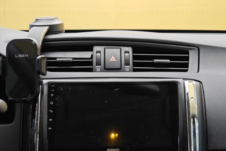 Used Toyota Reiz 2013 2.5S Elite Edition Interior 12