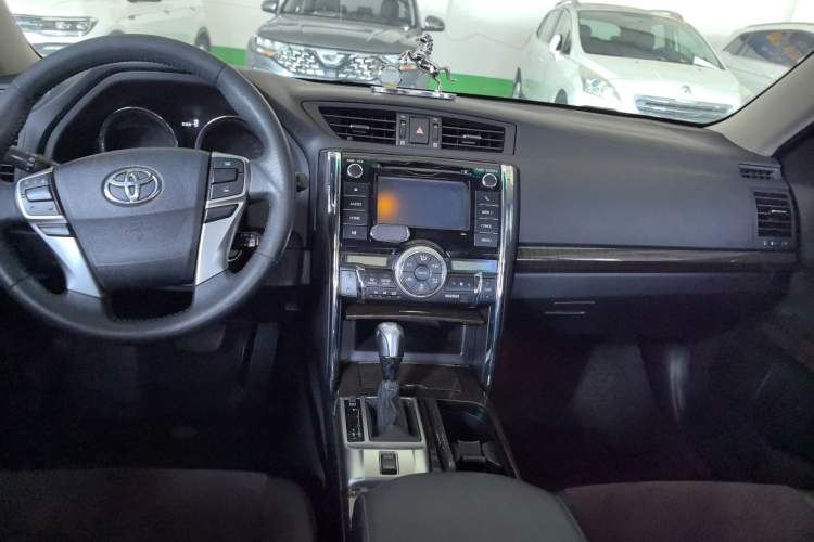 Used Toyota Reiz 2013 2.5V Shangrui Edition Interior 3