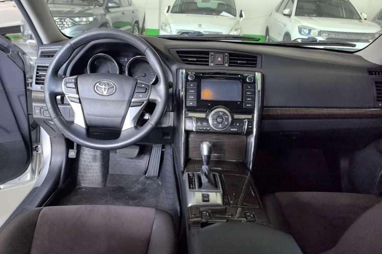 Used Toyota Reiz 2013 2.5V Shangrui Edition Interior 3