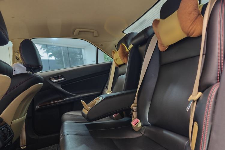 Used Toyota Reiz 2013 2.5S Elite Edition Interior 4