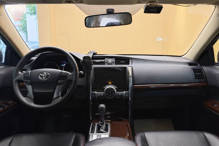 Used Toyota Reiz 2013 2.5S Elite Edition Interior 6