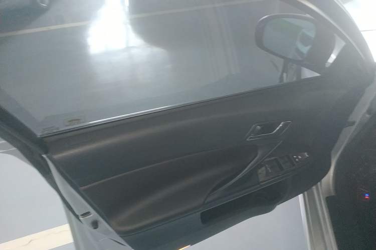 Used Toyota Reiz 2013 2.5V Shangrui Edition Left Front Door Interior