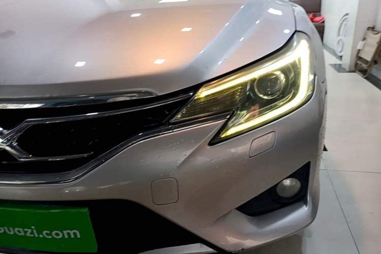 Used Toyota Reiz 2013 2.5V Shangrui Edition Left Front Headlight