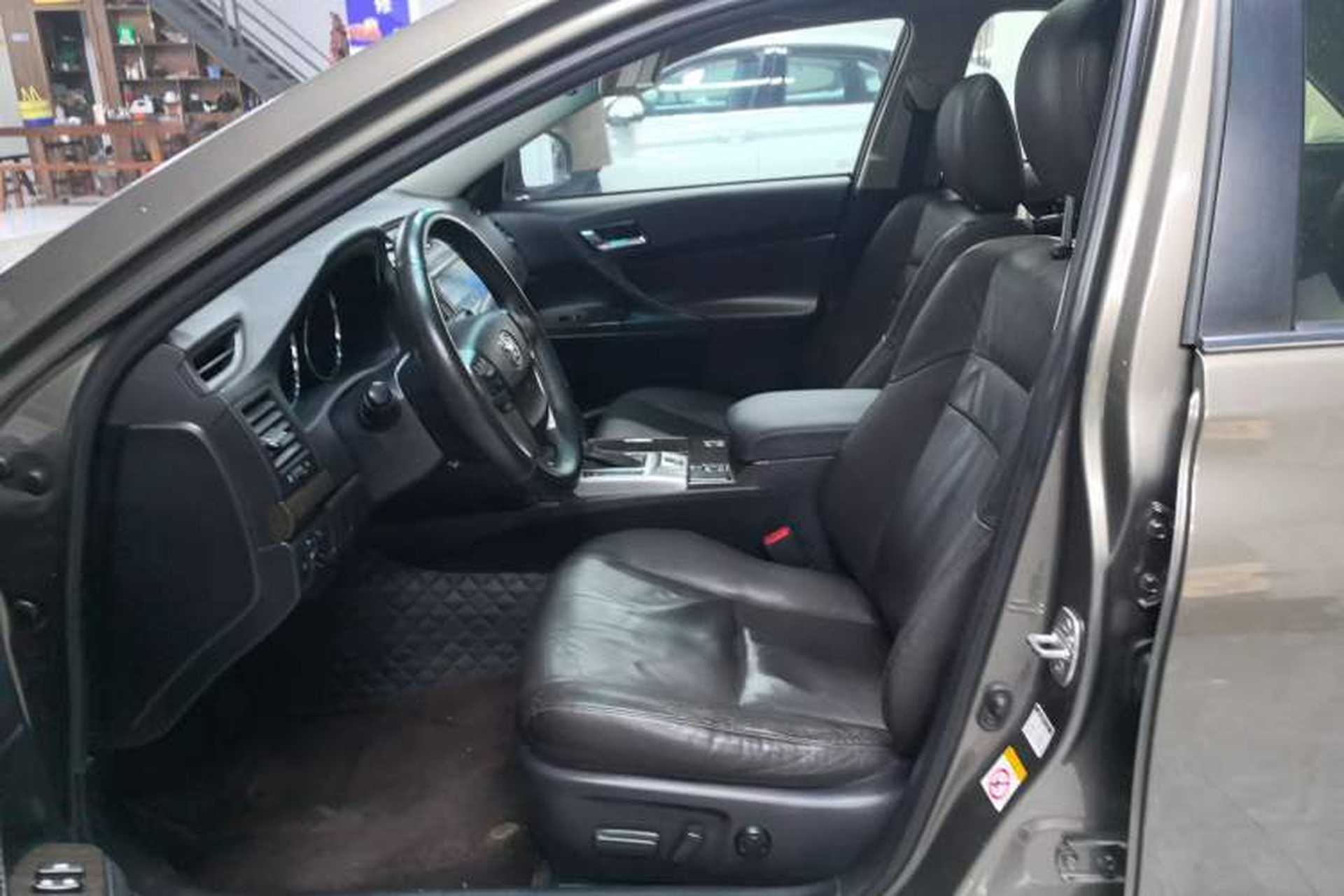Used Toyota Reiz 2013 2.5V Elite Edition Left Front Seat