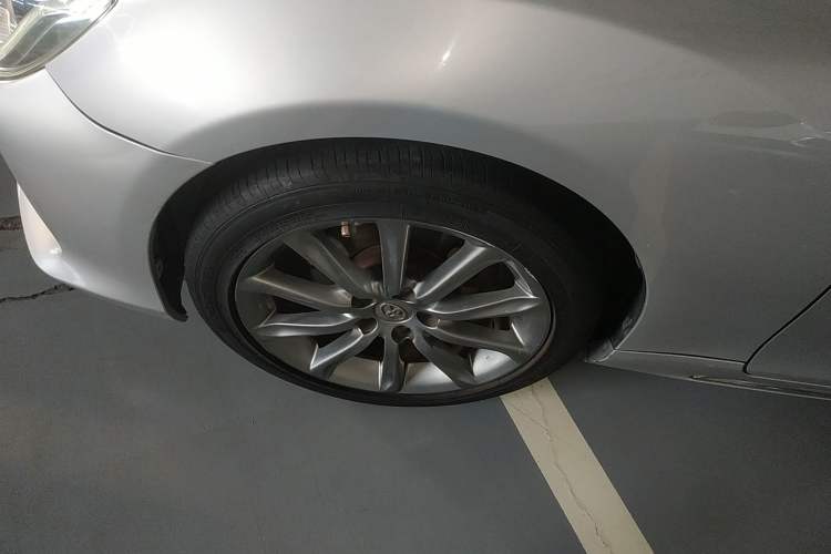 Used Toyota Reiz 2013 2.5V Shangrui Edition Left Front Wheel Hub