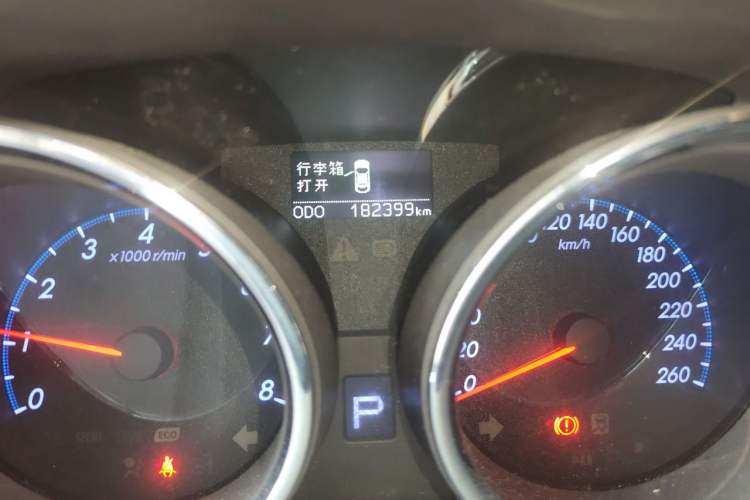 Used Toyota Reiz 2013 2.5S Elite Edition Odometer Close Up