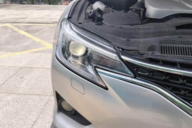 Used Toyota Reiz 2013 2.5V Shangrui Edition Right Front Headlight