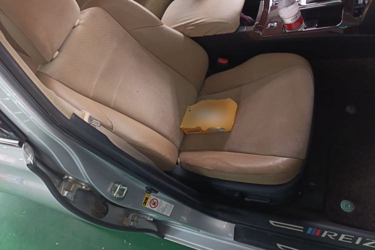 Used Toyota Reiz 2013 2.5V Shangrui Edition Right Front Seat