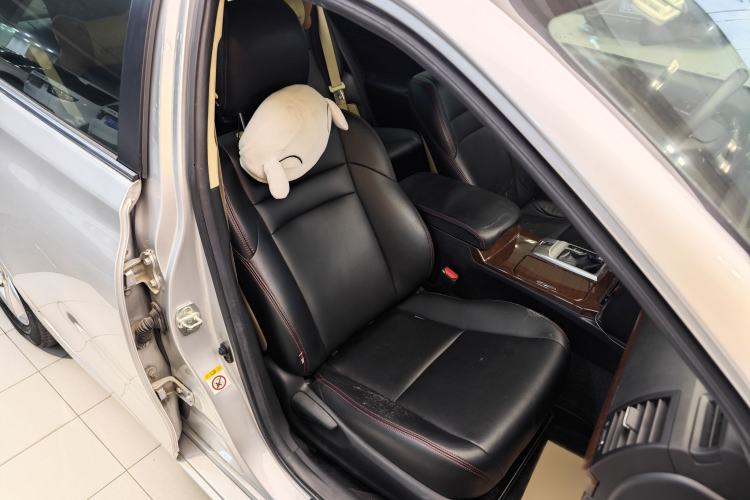 Used Toyota Reiz 2013 2.5S Elite Edition Right Front Seat