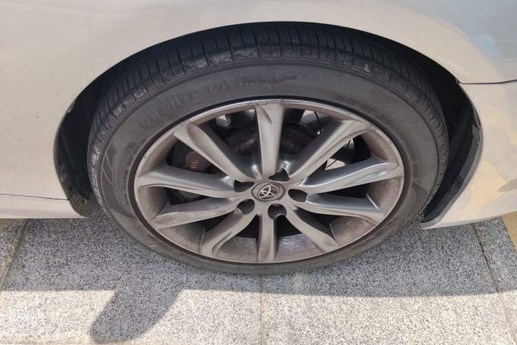 Used Toyota Reiz 2013 2.5V Shangrui Edition Right Front Wheel Hub