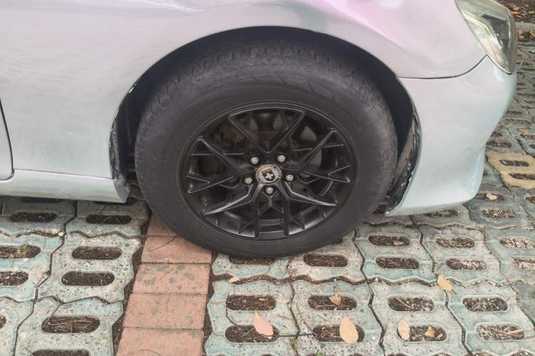 Used Toyota Reiz 2013 2.5S Elite Edition Right Front Wheel Hub