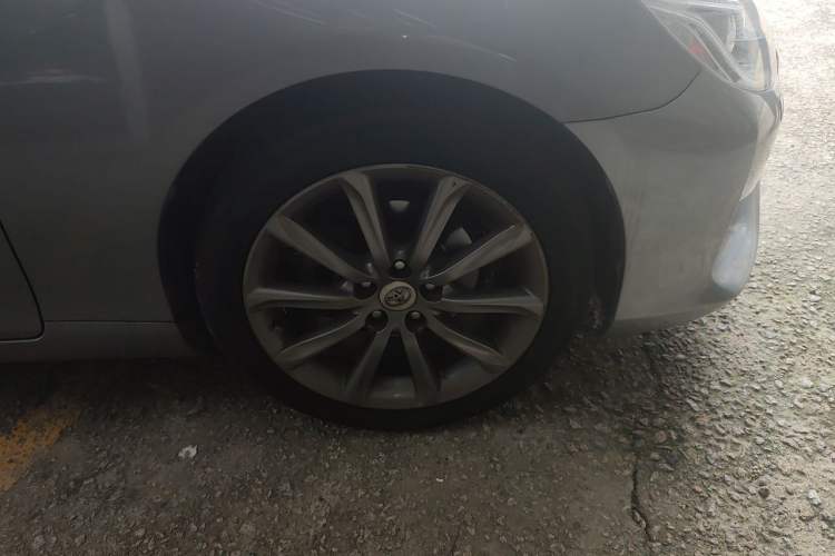 Used Toyota Reiz 2013 2.5S Elite Edition Right Front Wheel Hub
