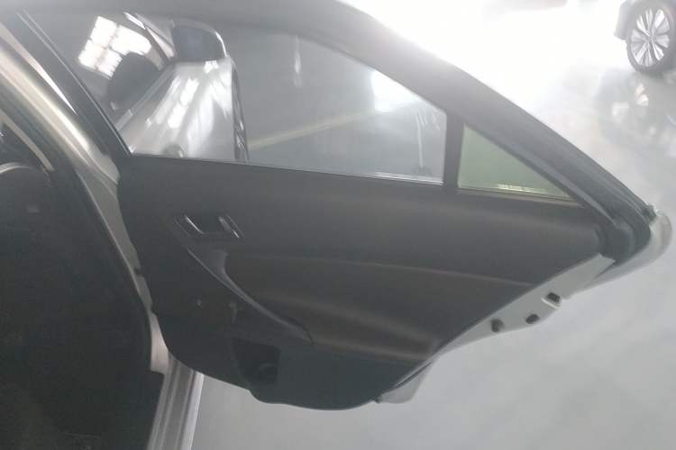 Used Toyota Reiz 2013 2.5V Shangrui Edition Right Rear Door Interior