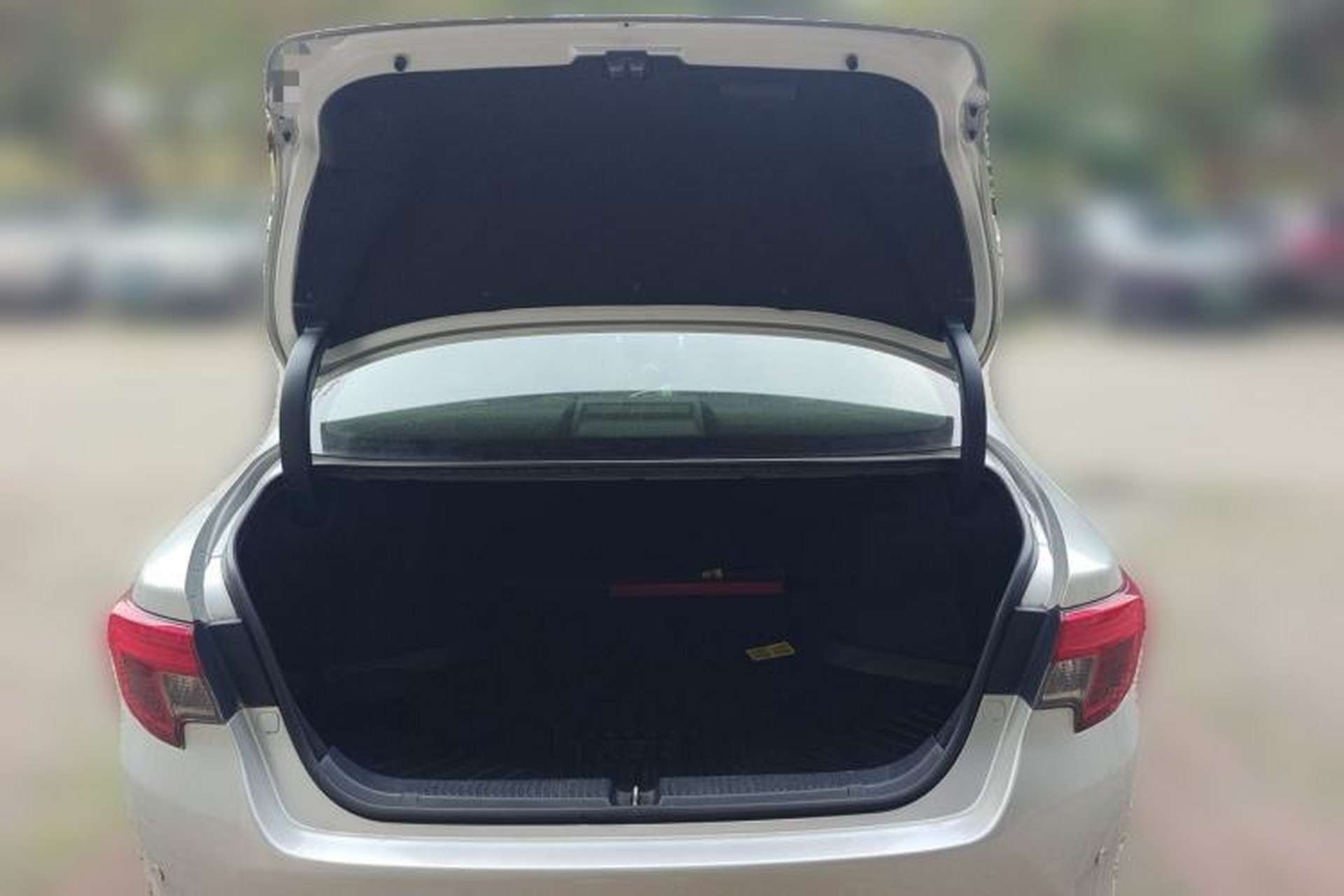 Used Toyota Reiz 2013 2.5V Elite Edition Trunk