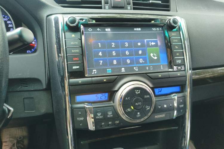 Used Toyota Reiz 2013 2.5V Elite Edition Audio And AC Panel