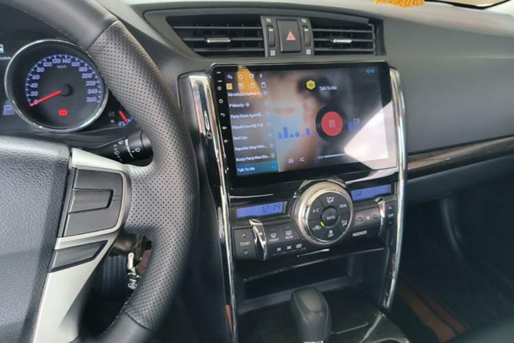 Used Toyota Reiz 2013 2.5S Elite Edition Audio And AC Panel