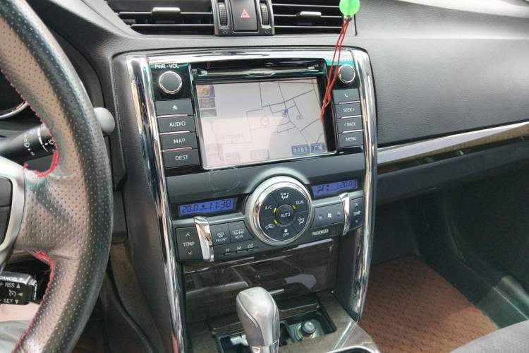 Used Toyota Reiz 2013 2.5V Shangrui Navigation Edition Audio And AC Panel