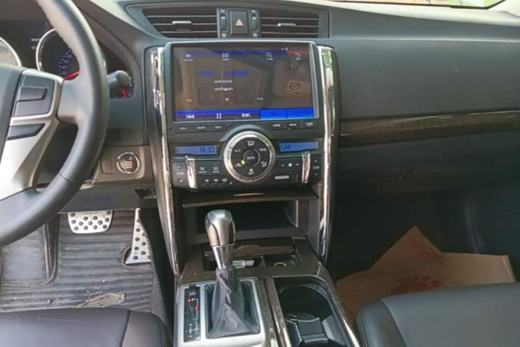 Used Toyota Reiz 2013 2.5V Elite Edition Audio And AC Panel